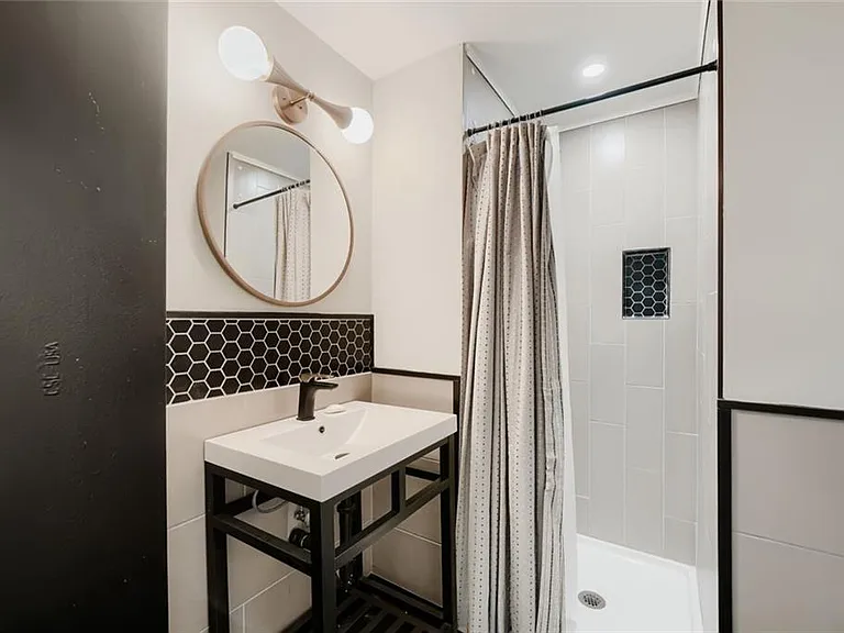 5200 Peachtree Rd #3208 — Photo 15