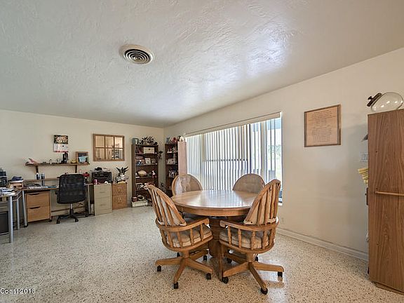 3rd image of 453 S Waterway Dr