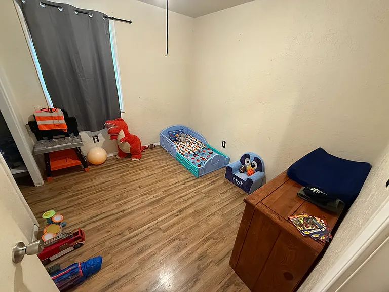 1112 Juniper Dr — Photo 10
