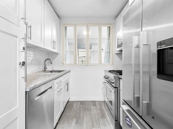 165 East 32nd Street image 4 of 9