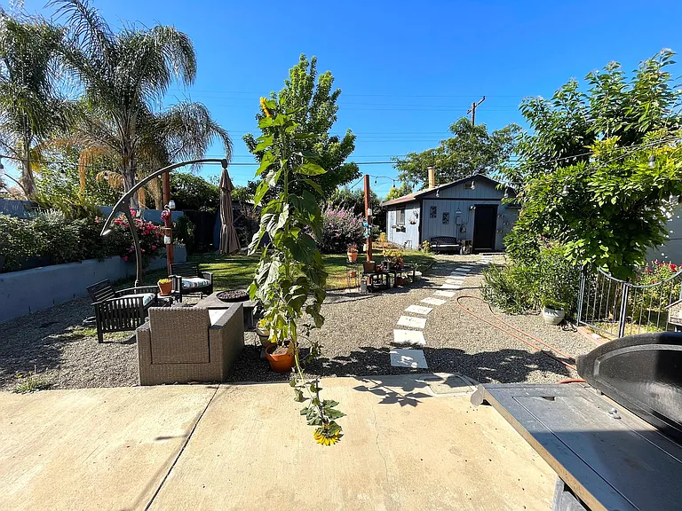 2308 Knight Way — Photo 23