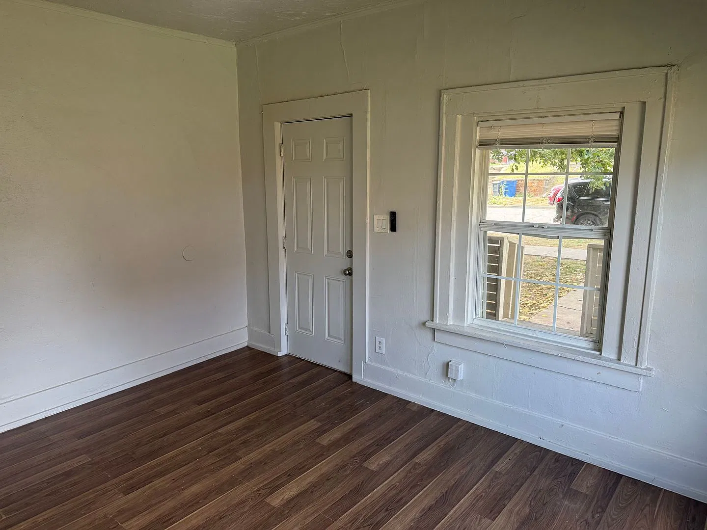 219 N Rosedale Ave — Photo 4