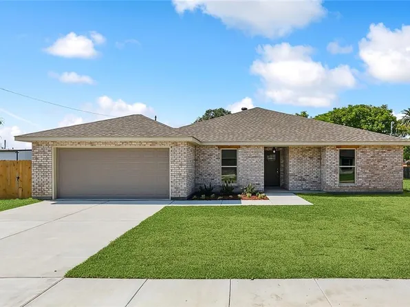 2016 Plaza Dr, Chalmette, LA 70043