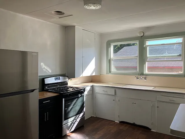 1556 1/2 Monterey St #1556 — Photo 7