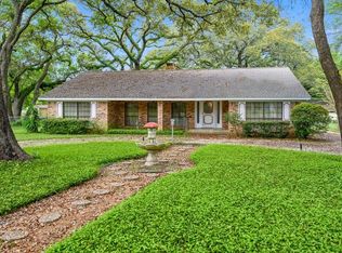 103 Memorial Ln, Columbus, TX 78934