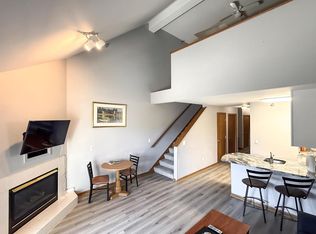 111 Center STREET #403, Lake Geneva, WI