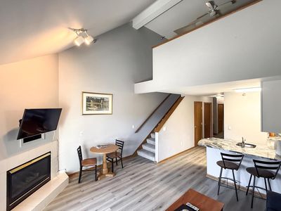 111 Center STREET #403, Lake Geneva, WI, 53147