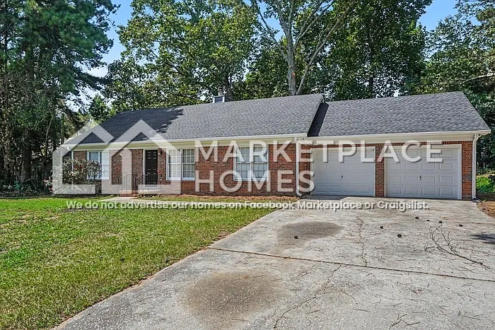 3 bed, 2.0 bath, 1305 sqft, $1,725 — Photo 3