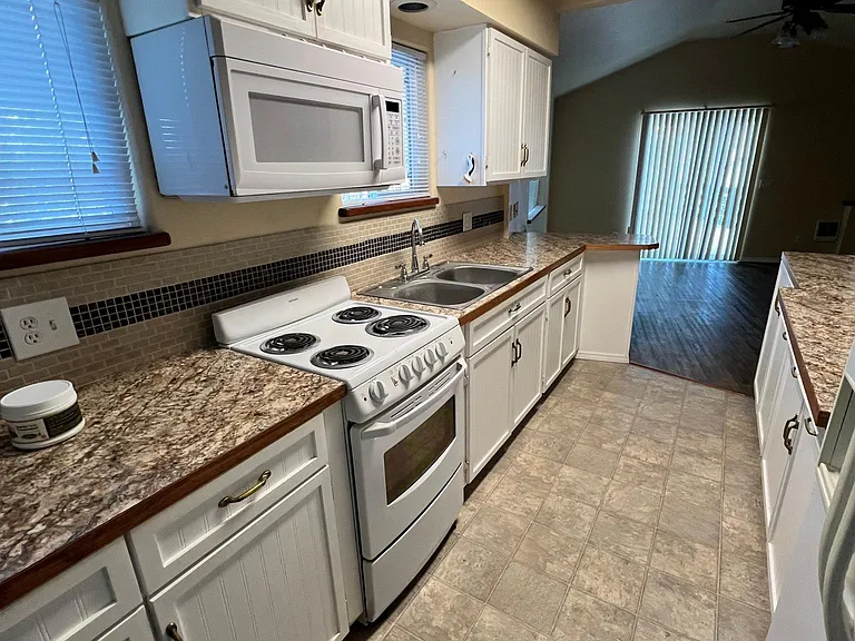665 S Millview Ln — Photo 6