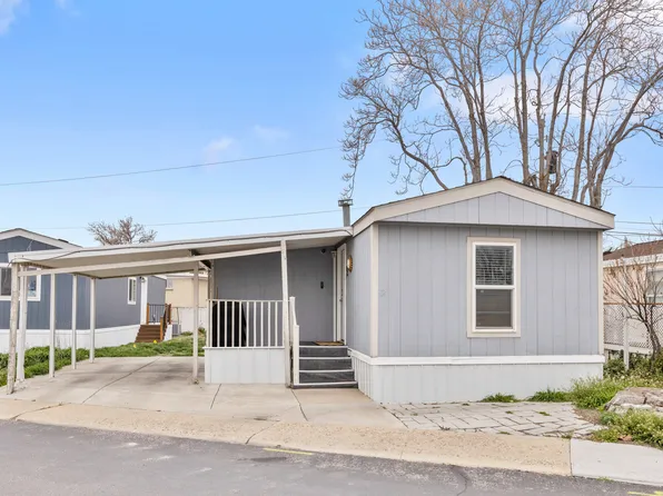 75 W 250 N Trailer 12, Clearfield, UT 84015