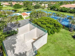 9711 Sun Pointe Dr, Boynton Beach, FL 33437