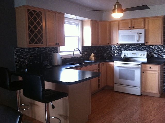 2nd image of 402 Saginaw Ave