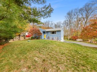 10 Peaceful Ln, Westport, CT 06880