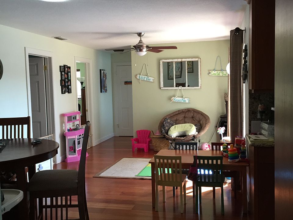 2nd image of 212 River Dr
