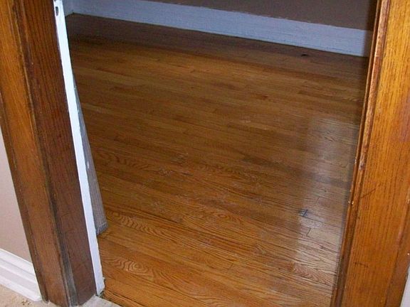 3rd image of 514 W 27th St Floor 2