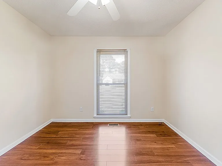 6837 Woodmark Dr — Photo 19