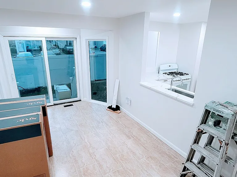59 Etna St #1 — Photo 3
