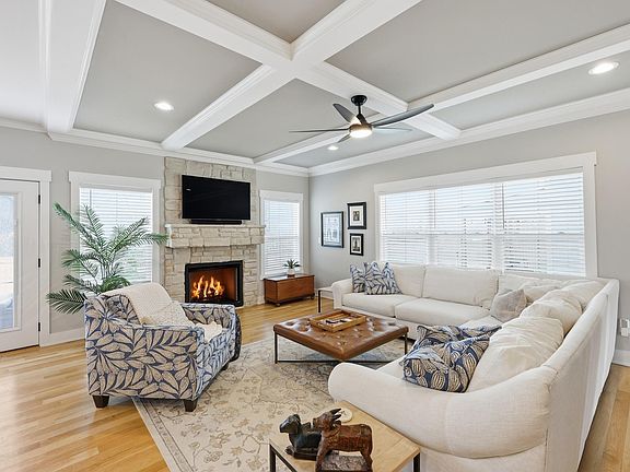 5th image of 3800 Stolen Horse Trce