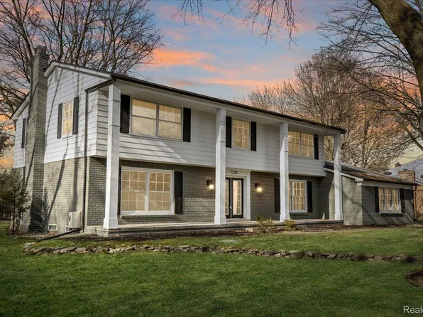 7332 Lindenmere Dr, Bloomfield Hills, MI 48301