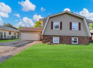 503 Georjean Ct, Sycamore, IL 60178