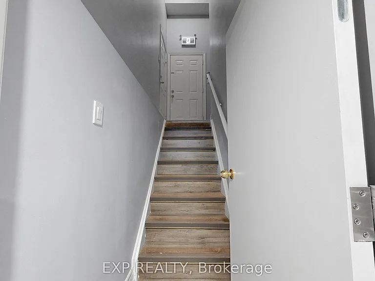 50 Walford Rd #LOWER — Photo 4