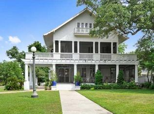 513 E Scenic Dr, Pass christian, MS 39571