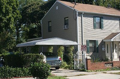 Semi-Attached 2 Bedroom Home