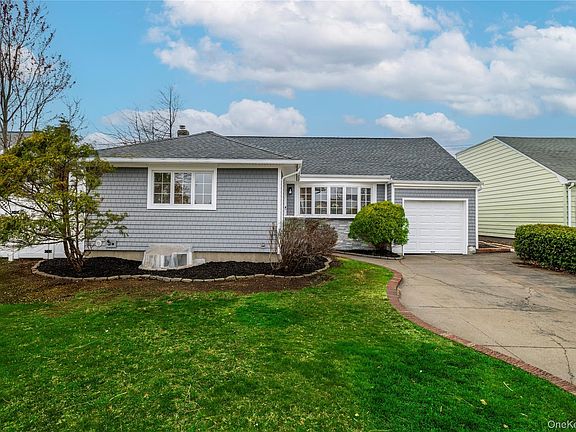 2nd image of 485 Farm Ranch Road W