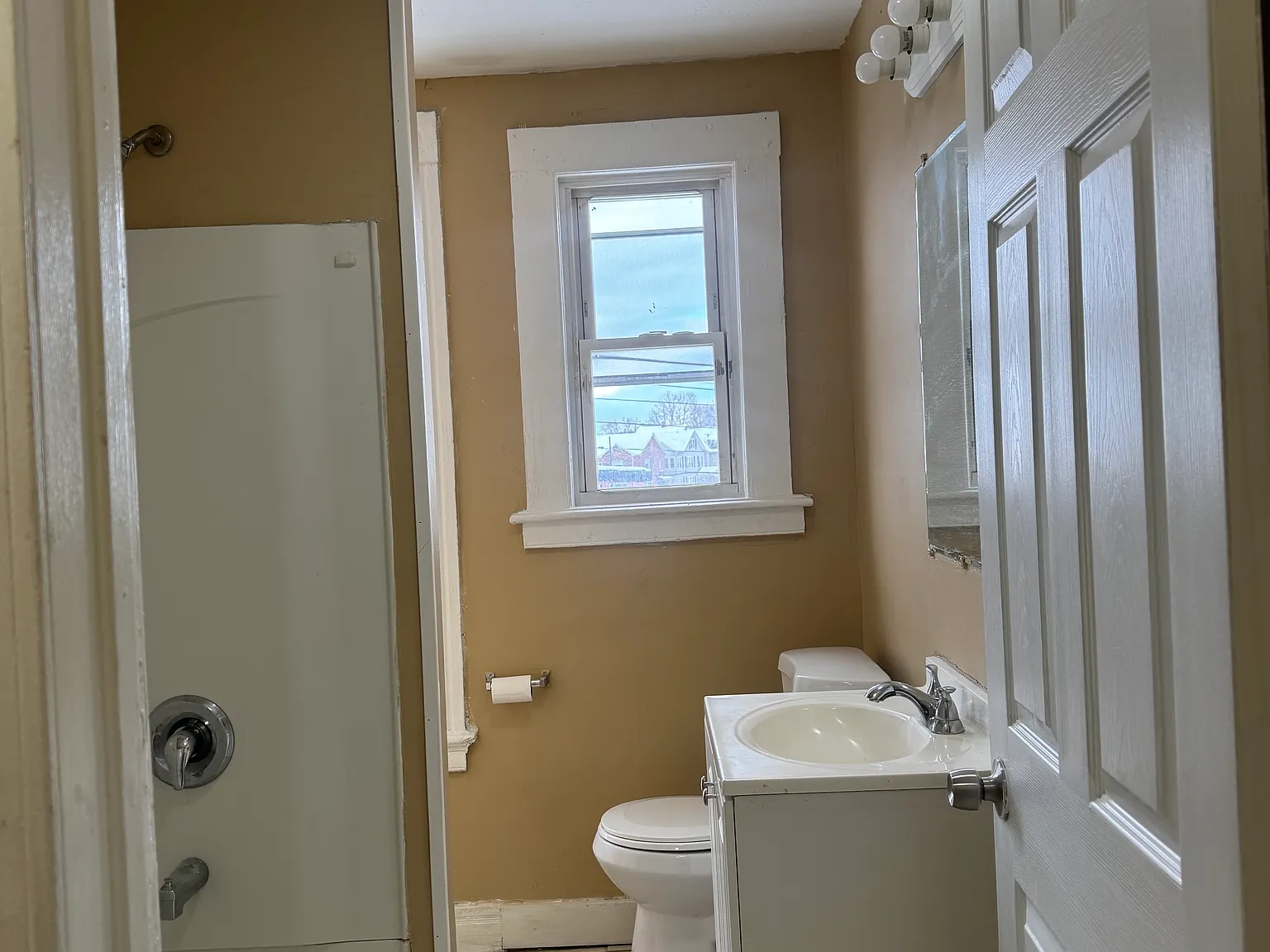 2 bed, 950 sqft, $1,650 — Photo 3