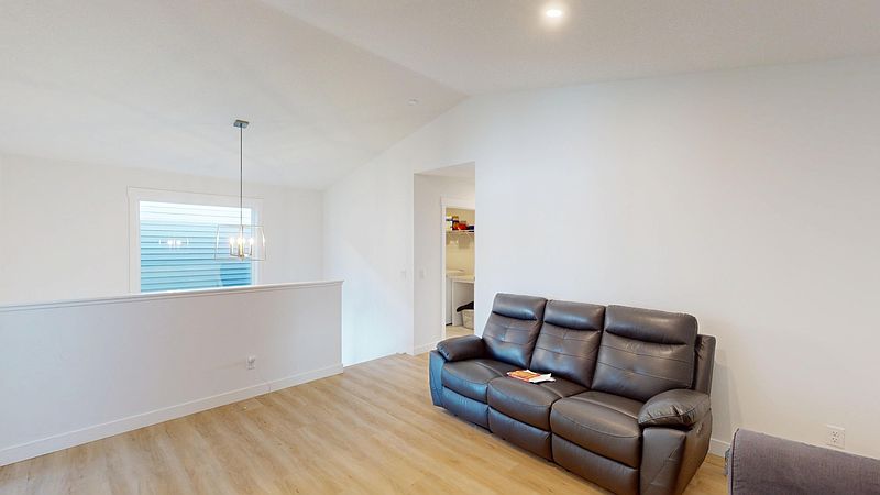 Calgary House for rent - 4 Bedrooms — photo 11