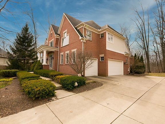 3rd image of 8243 Trafford Ct #11