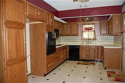 4th image of 3133 Sudbury Dr