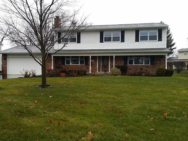 1284 Beechlake Dr photo 1
