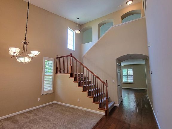2nd image of 1940 Terracina Cir