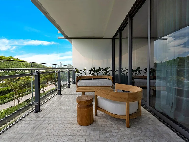 8701 Collins Ave #304 — Photo 36