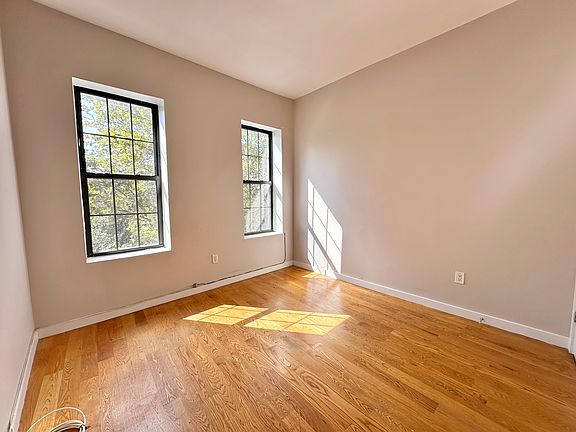 5th image of 427 Marion St APT 3L