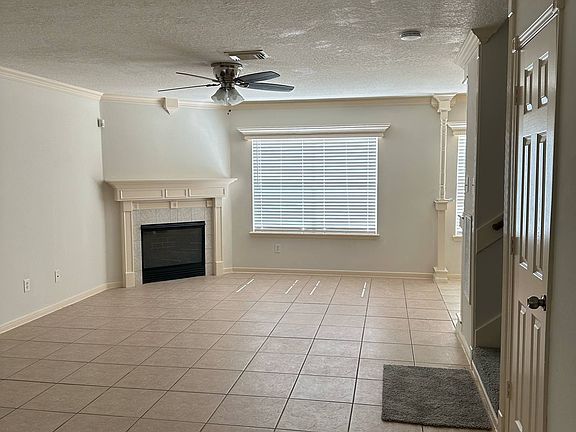 Family room/dining room