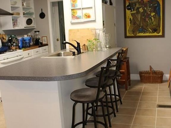 2nd image of 204 Louise Ave #D1