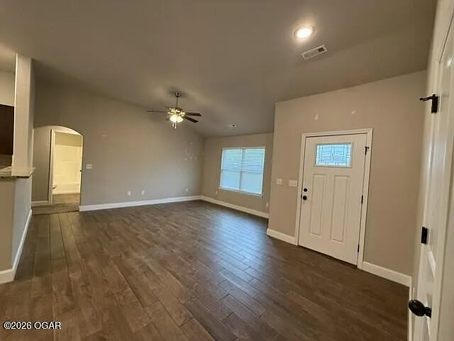 3 bed, 2.0 bath, 1441 sqft, $1,650 — Photo 4