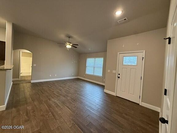 4th image of 2104 S Greystone Sq