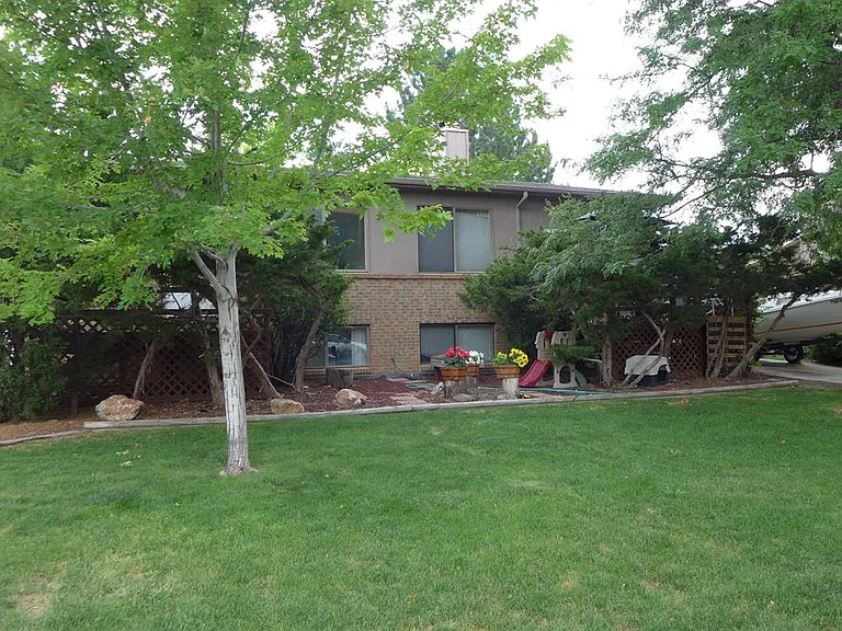 1314 Holly Ave #1314 — Photo 2