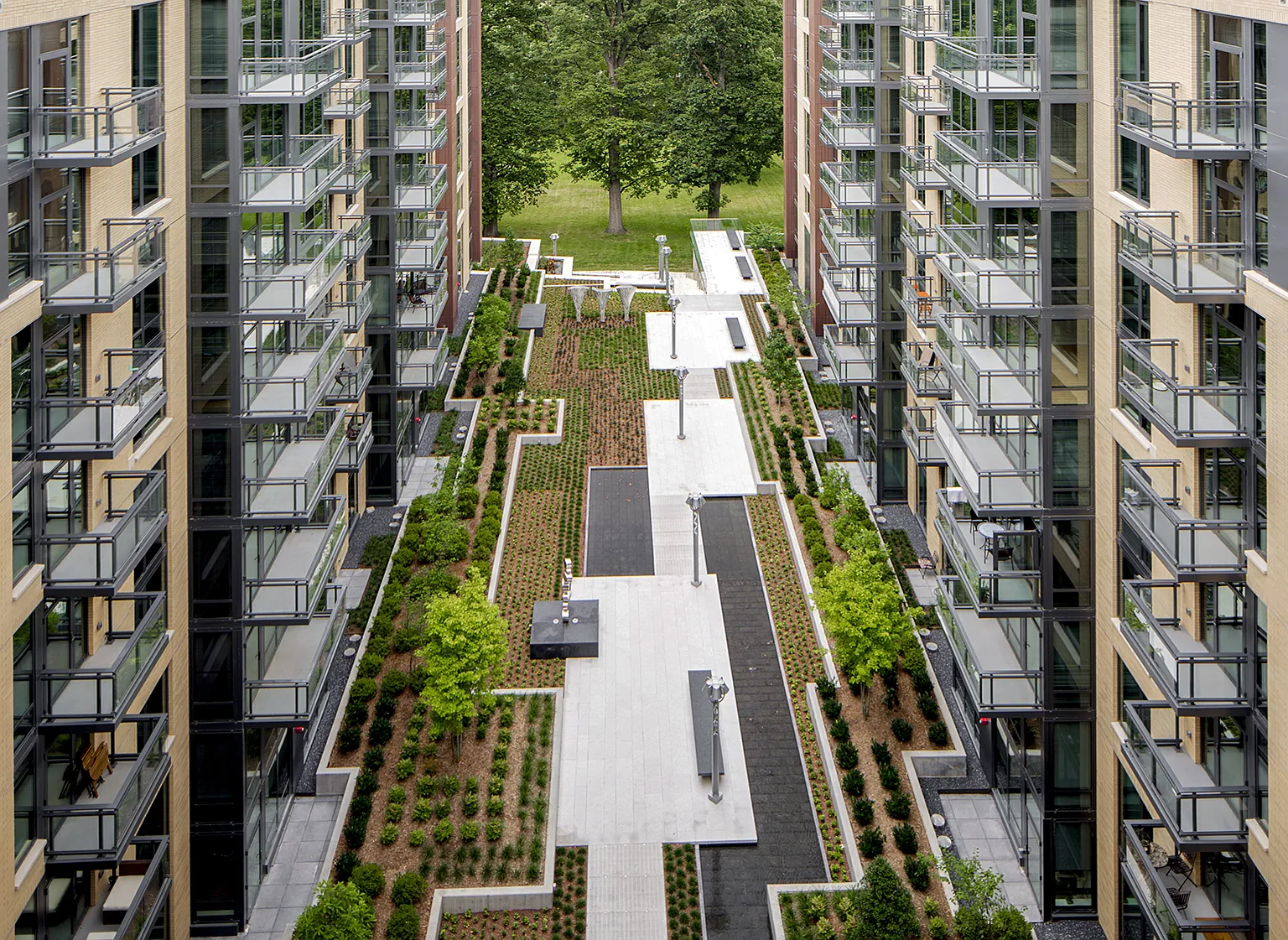 Flats 8300 Apartment Homes — Photo 2