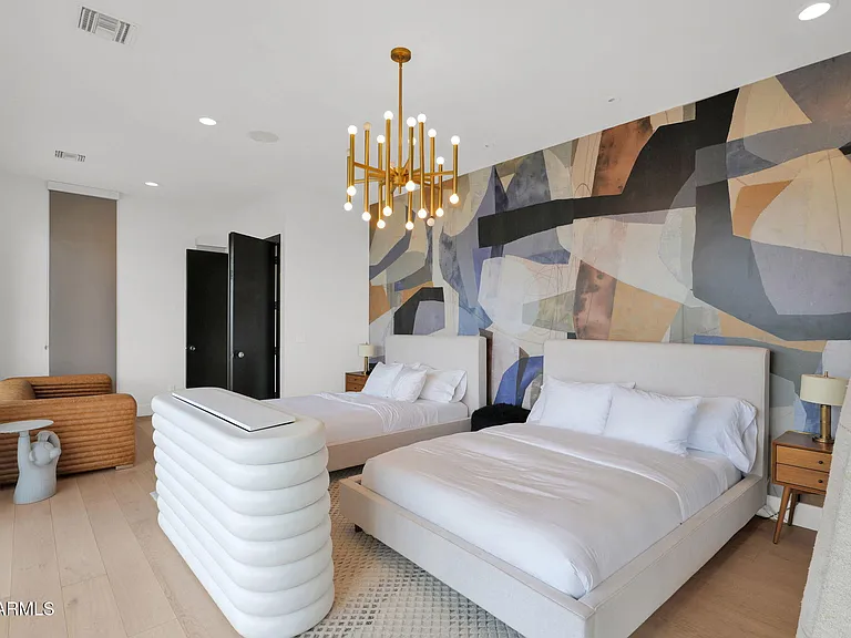 5632 N Camelback Canyon Dr — Photo 32