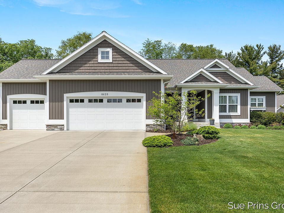 1st image of 8429 Pinecroft Ct