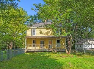 21195 Woodland Rd, Spring Hill, KS 66083