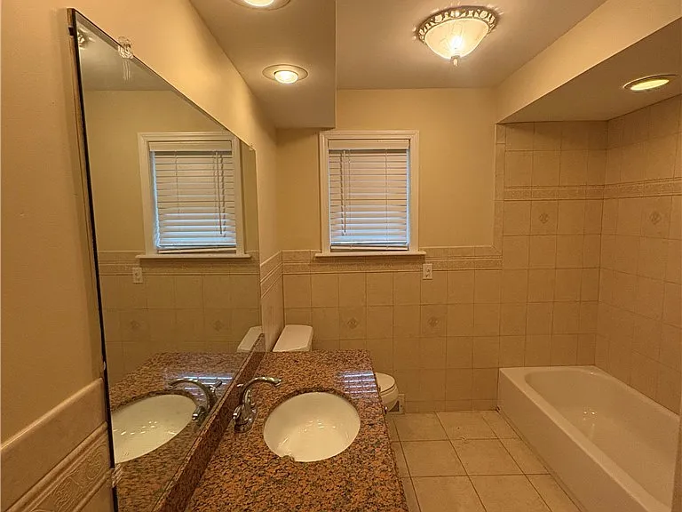 215 Locksley Rd — Photo 13