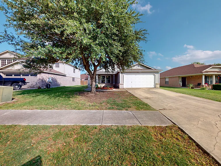 145 S Willow Way — Photo 1