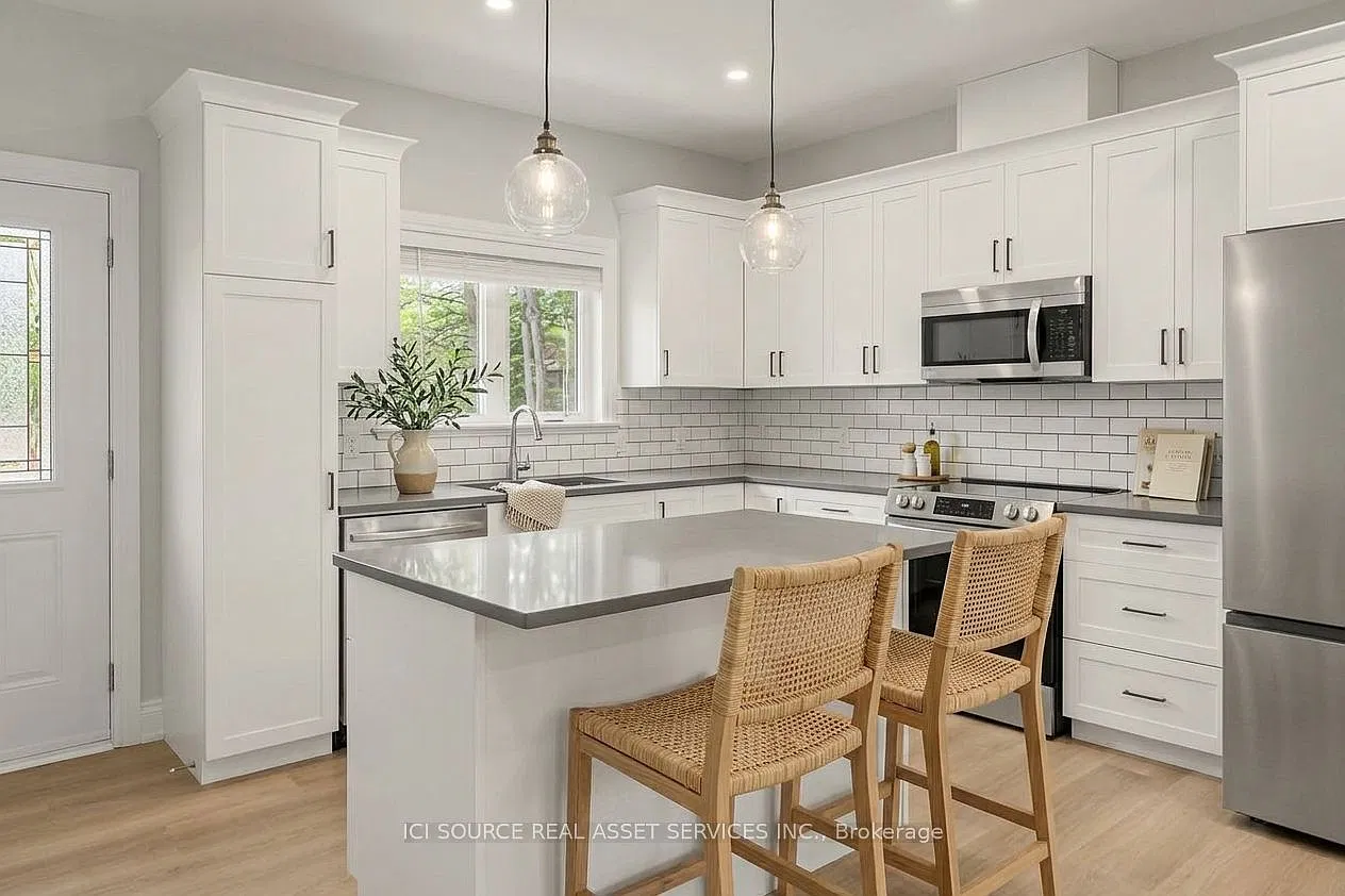 2 bed, $2,695 — Photo 3