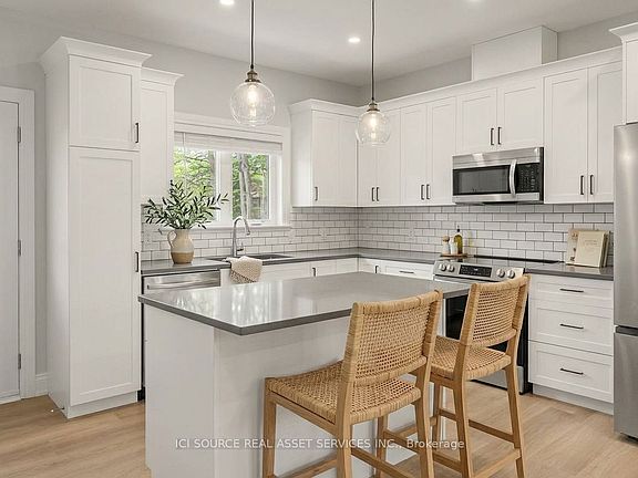 3rd image of 264 Garden Of Eden Rd