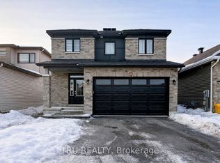 670 Parade Dr, Ottawa, ON K2S0Z2